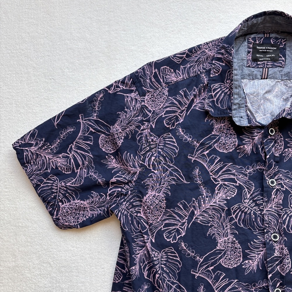 Sunrise Kingdom Men XL Hawaiian Shirt Pineapple Leaves Tropical Short Sleeve - Picture 4 of 16